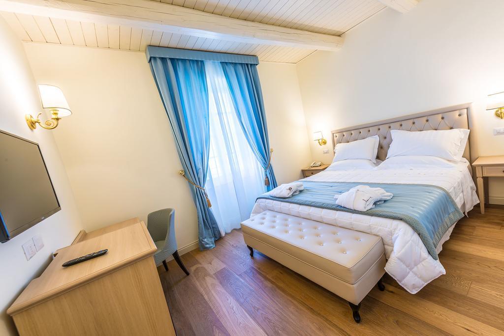 Relais Paradiso Resort & Spa Marcellano Ngoại thất bức ảnh